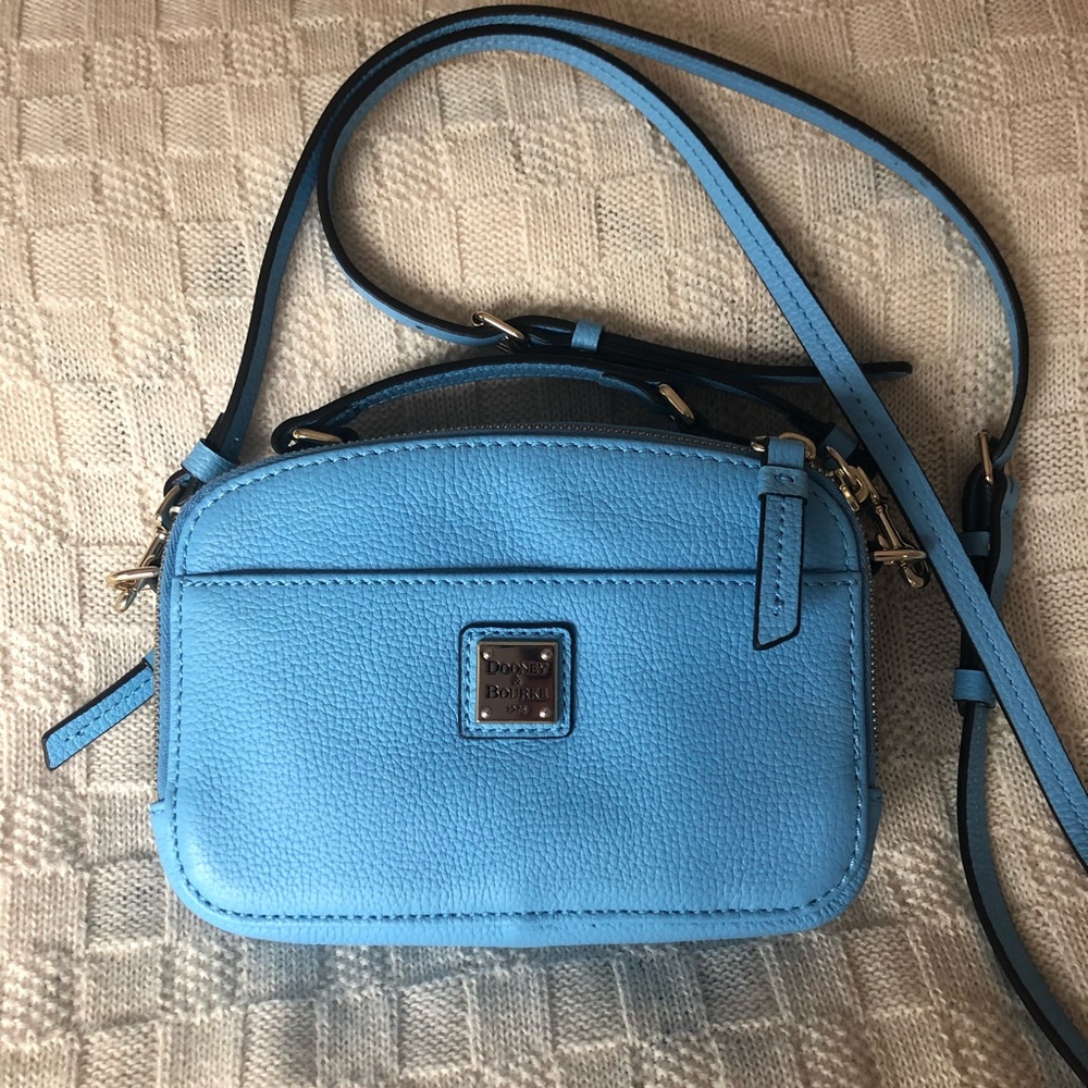 Dooney & Bourke Ambler light blue cross body bag